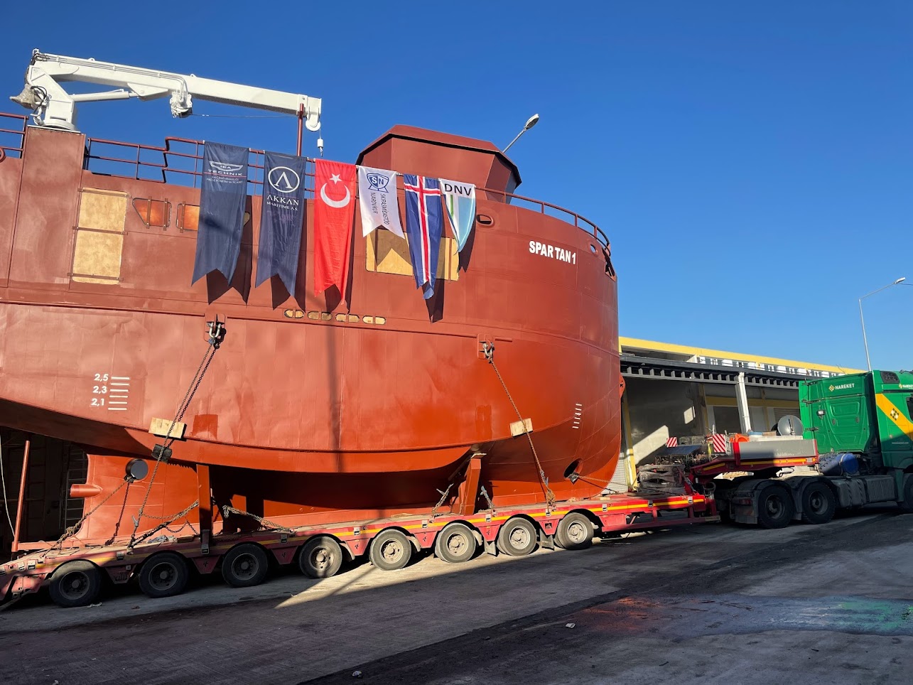 GK 9 (Spartan 1) loaded for shipment to Iceland — DNV, IEA Technik, SKN, Turkey flags